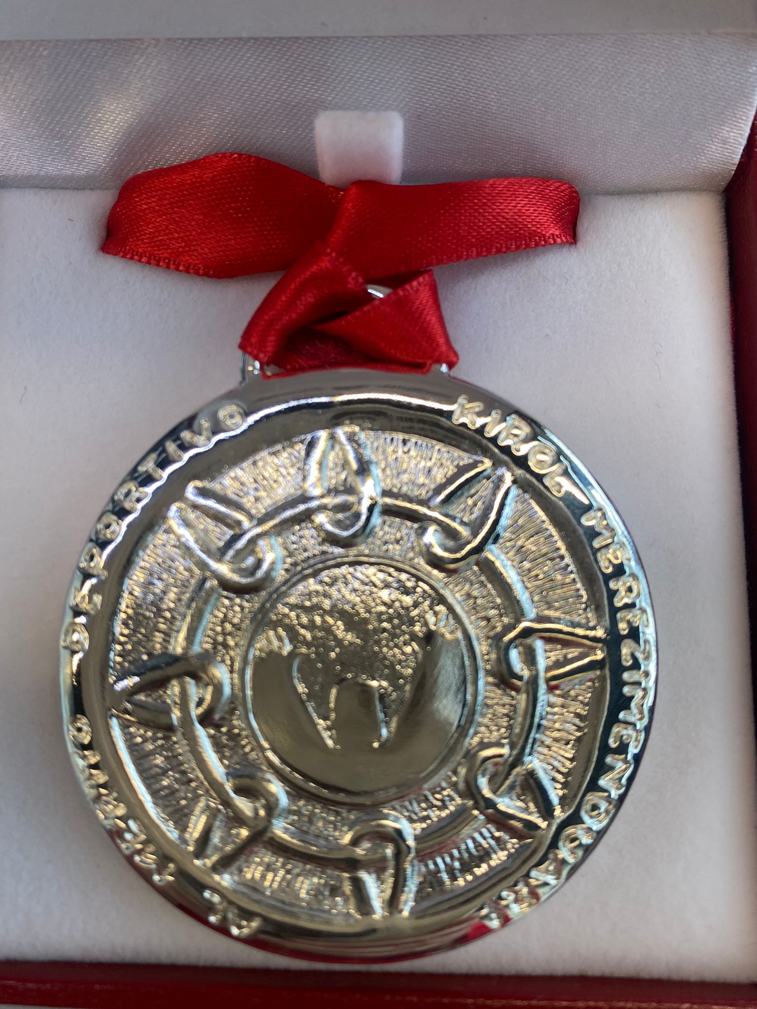 EDUARDO, MAIKA y OSKAR, GALARDONADOS CON LA MEDALLA DE PLATA AL MÉRITO DEPORTIVO DEL GOBIERNO DE NAVARRA 2021